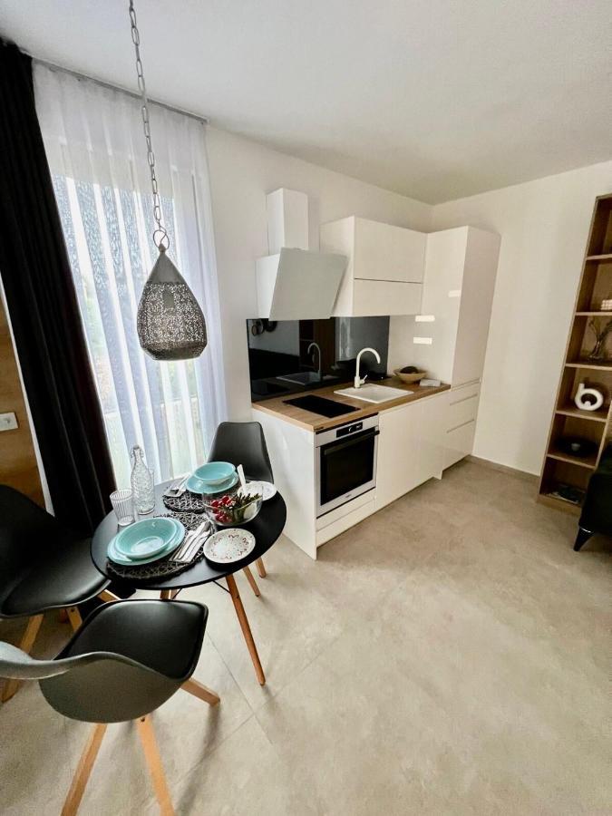 Apartmani CUBE A Medulin Exterior foto