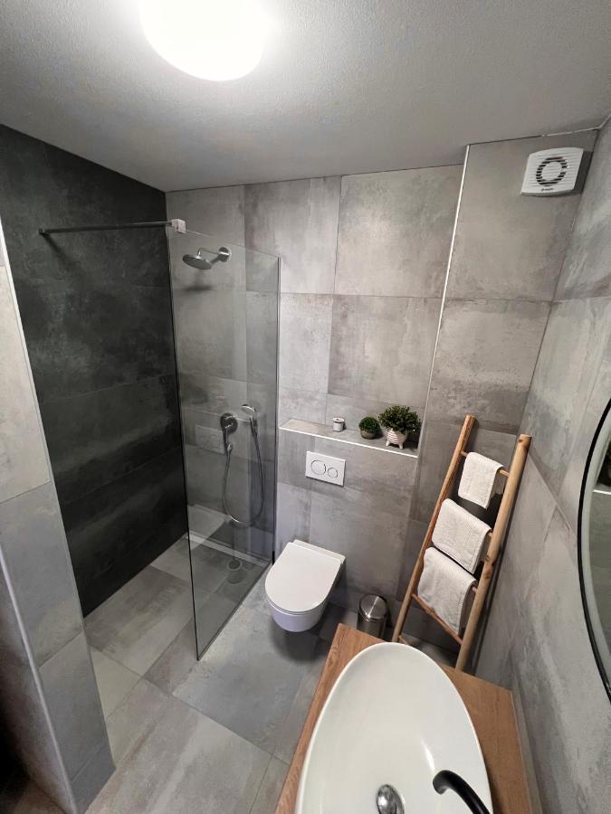 Apartmani CUBE A Medulin Exterior foto